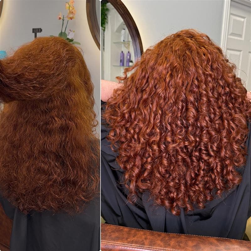 Comparación antes y después de una corrección de color cobriza en cabello rizado